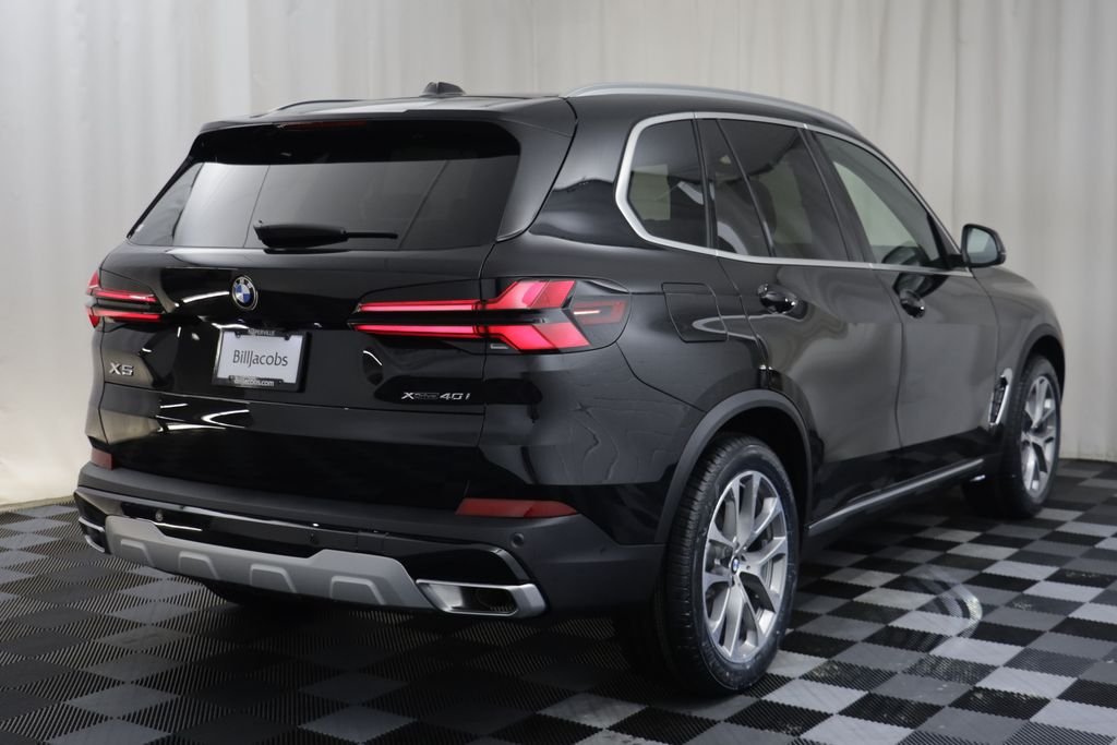 New 2026 Black Sapphire Metallic BMW xDrive40i image 18