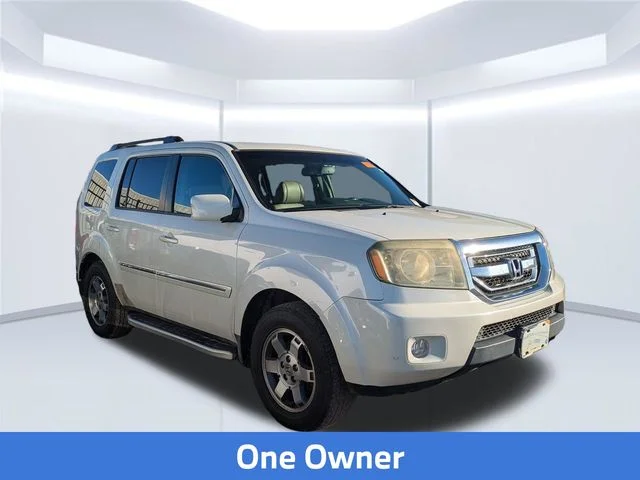 Used 2011 Honda Pilot Touring with VIN 5FNYF3H91BB007257 for sale in Pensacola, FL