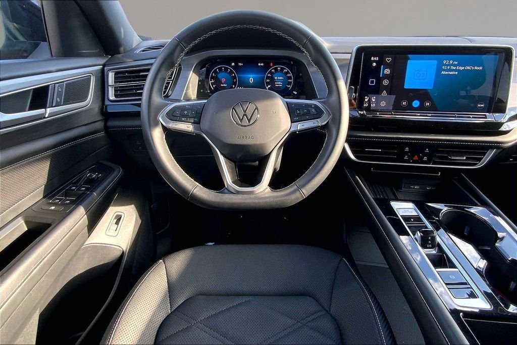 Used 2026 Deep Black Pearl Volkswagen SE w/Technology image 5