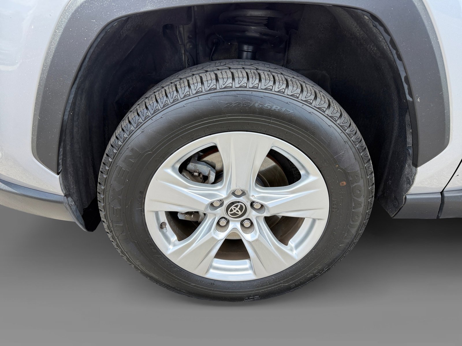 Used 2021 Silver Sky Metallic Toyota XLE image 9
