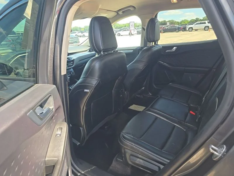 Used 2020 Magnetic Metallic Ford SEL image 24