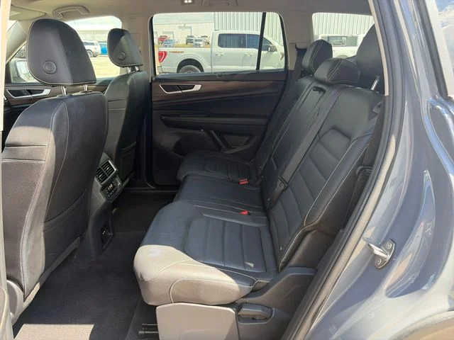 Used 2025 Gray Volkswagen 2.0T SEL image 25