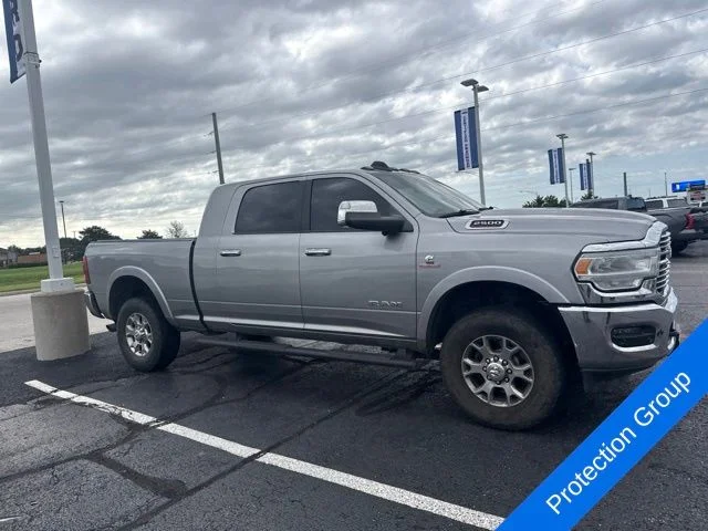 Used 2019 Billet Silver Metallic Clearcoat Ram Laramie image 4
