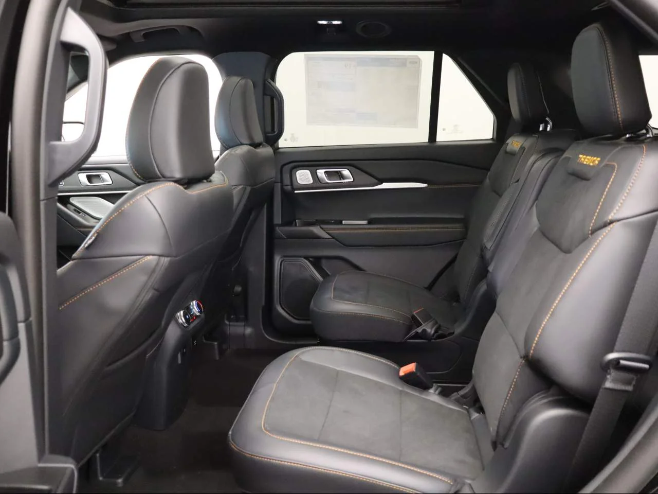 New 2026 Agate Black Metallic Ford Tremor® image 17
