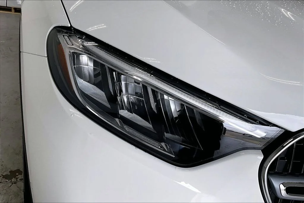 New 2026 Polar White Mercedes-Benz GLC 300 image 25