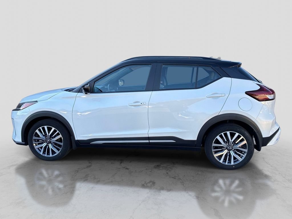Used 2023 White Nissan SR image 4