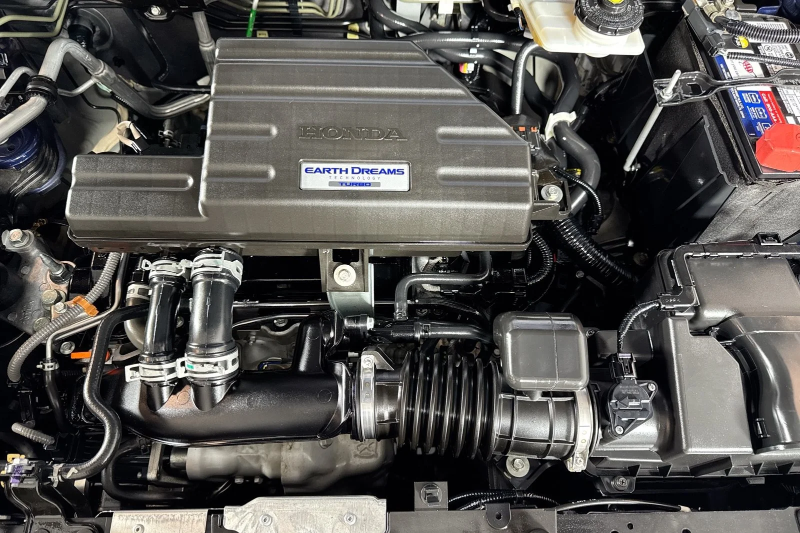 Used 2018 Obsidian Blue Pearl Honda Touring image 29