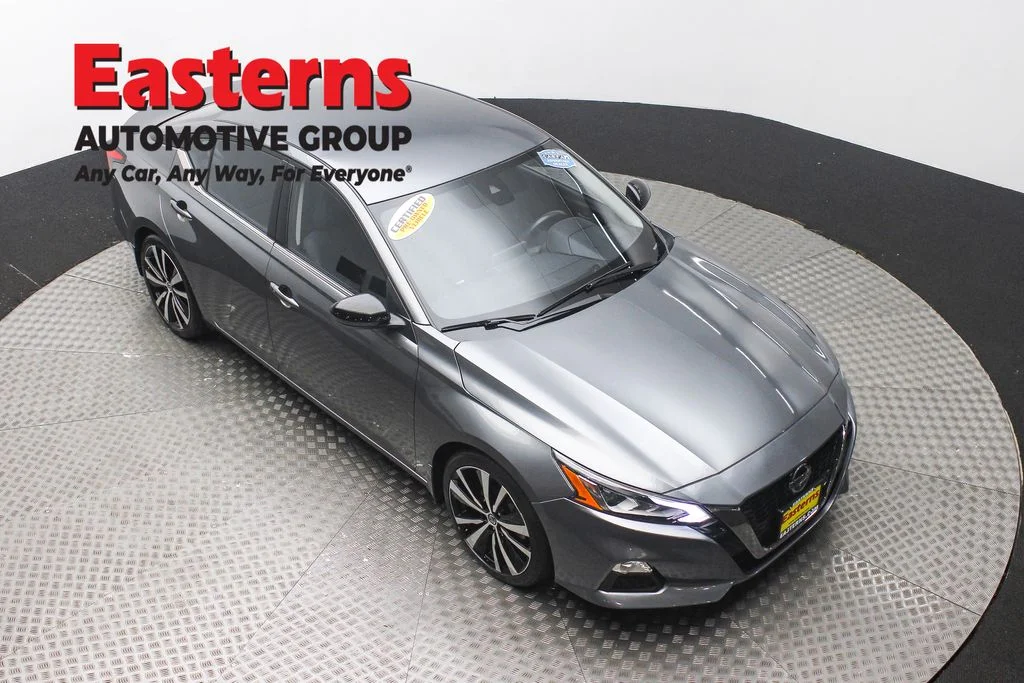 Used 2022 Gray Nissan 2.5 SR image 3