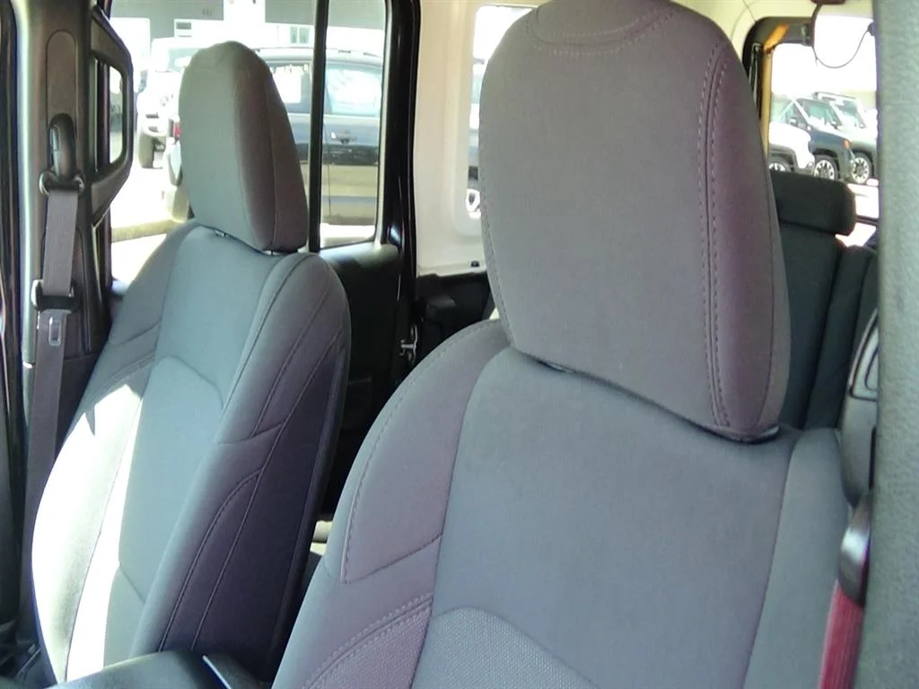Used 2023 Black Clear Coat (px8) Jeep Sahara 4xe image 19