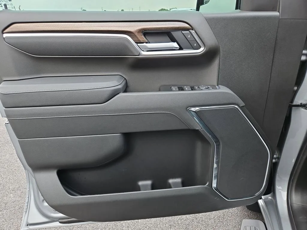 New 2026 Sterling Gray Metallic Chevrolet LT image 14