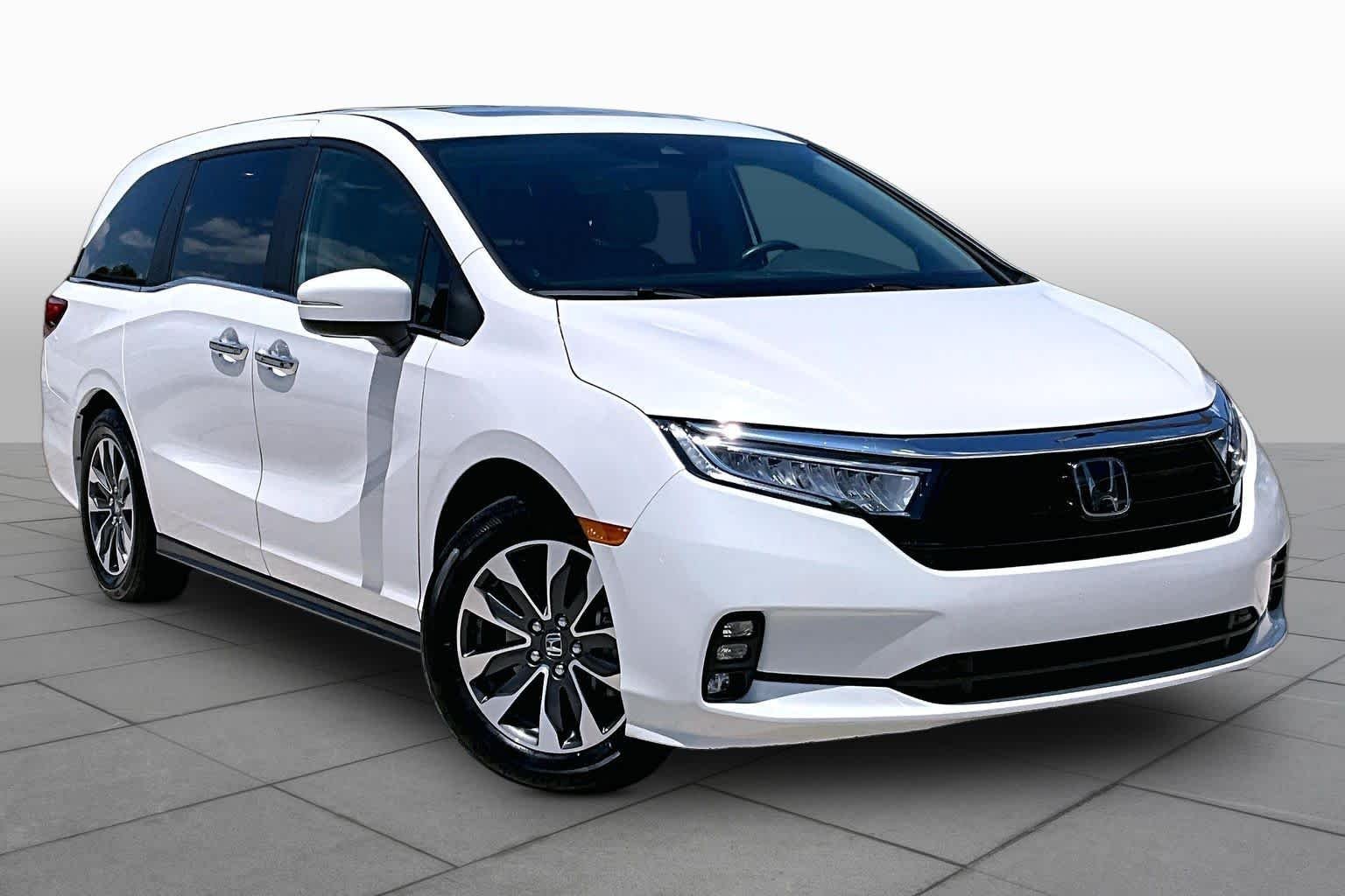 Used 2023 Platinum White Pearl Honda EX-L image 3