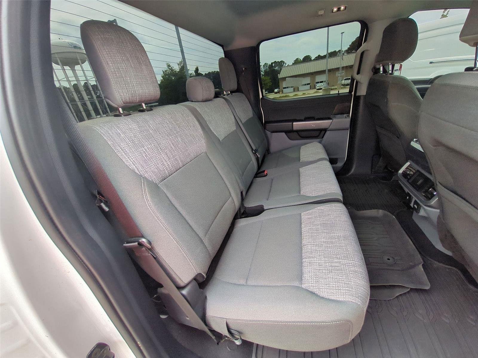 Used 2023 Oxford White Ford XL image 35