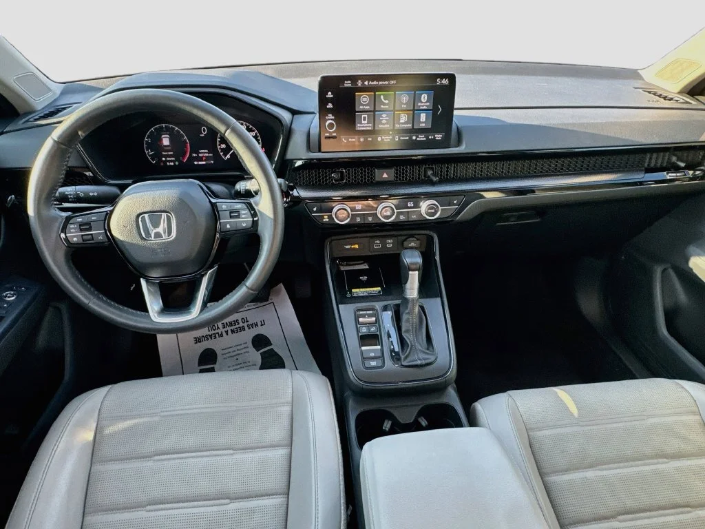 Used 2024 White Honda EX-L image 25