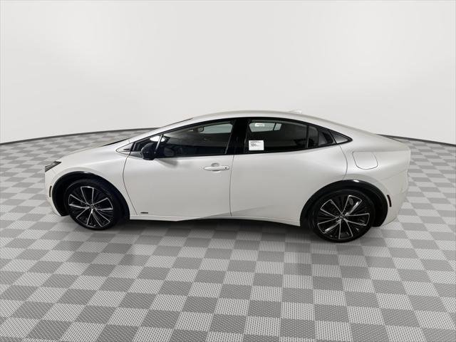 Certified Used 2024 WIND CHILL PEARL Toyota  image 18