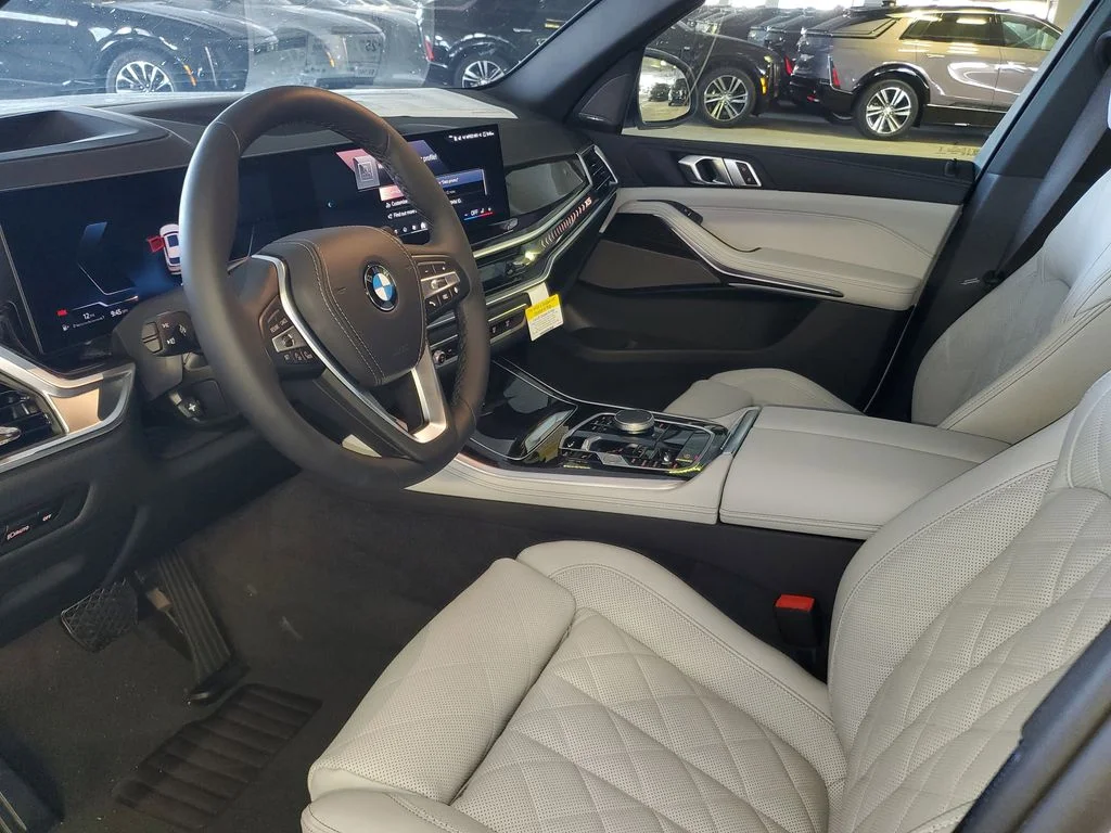Used 2026 White BMW sDrive40i image 15