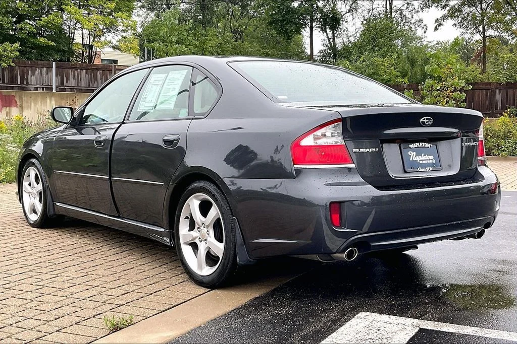 Used 2009 Gray Subaru 2.5i image 10