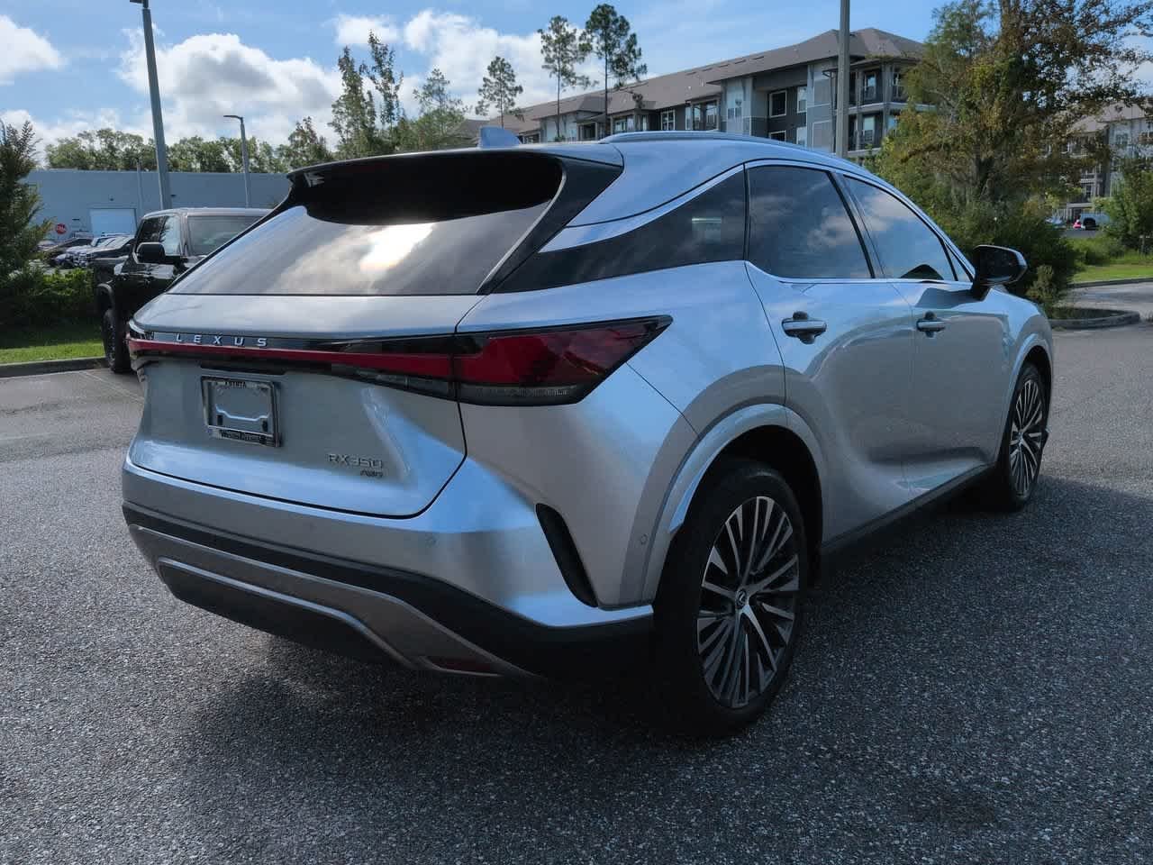 Used 2024 Iridium Lexus Premium Plus image 6