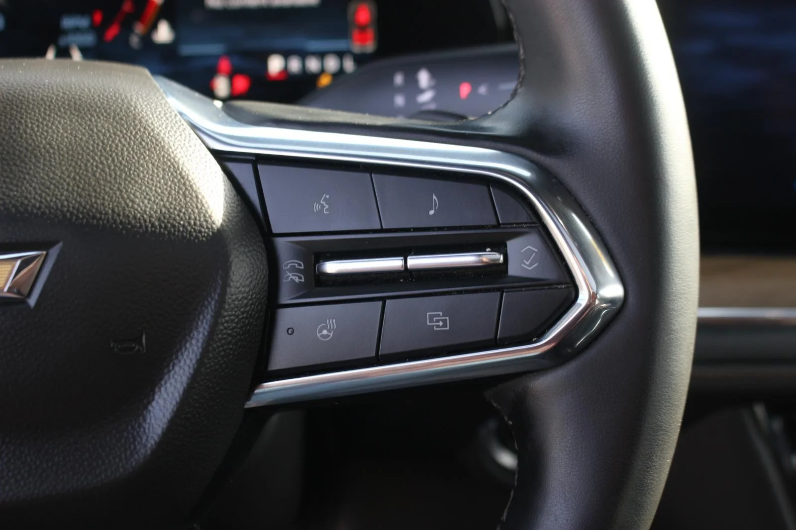 Used 2025 Black Chevrolet High Country image 21