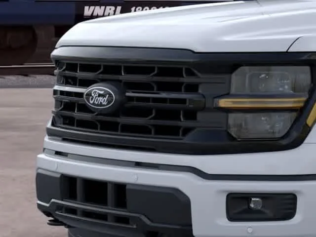 New 2026 Oxford White Ford XLT image 17