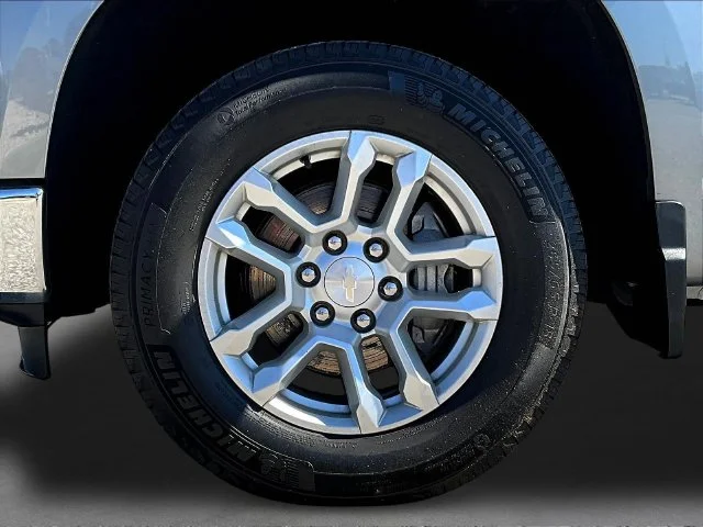Used 2024 Gray Chevrolet LT image 37