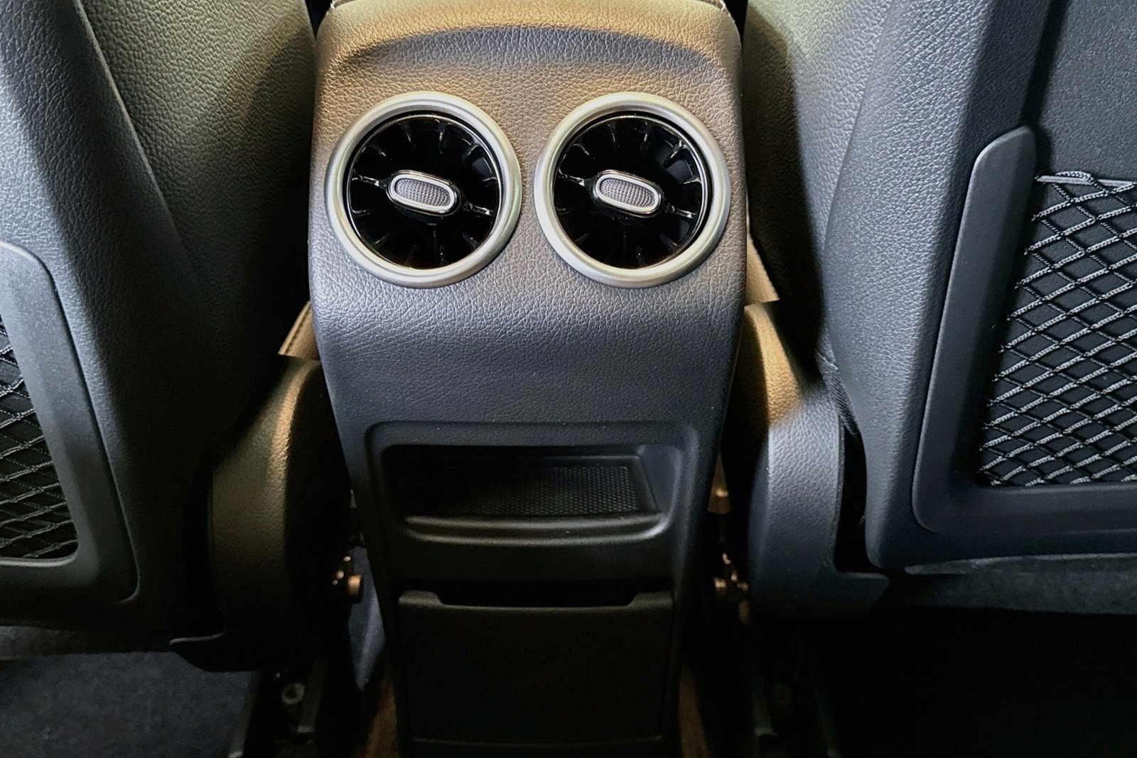 New 2026 Polar White Mercedes-Benz GLA 250 image 23