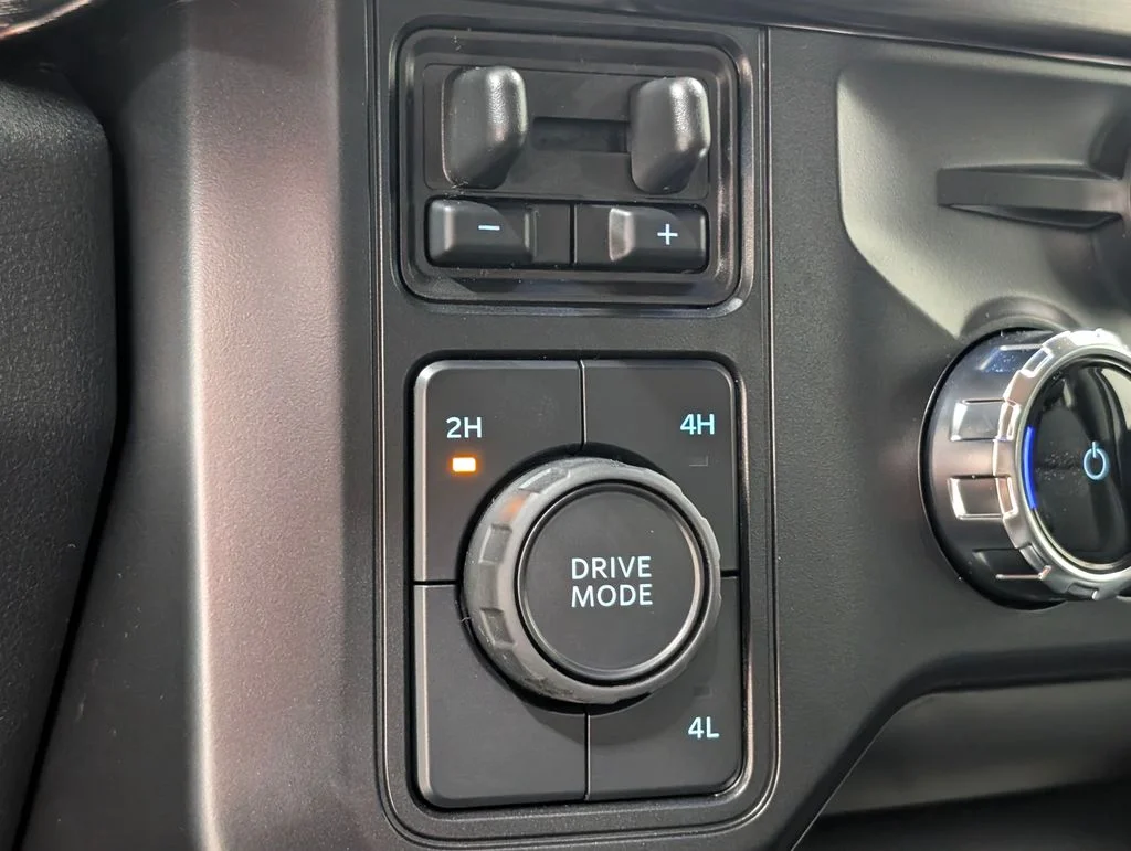 New 2026 Oxford White Ford F-350® Lariat® image 6