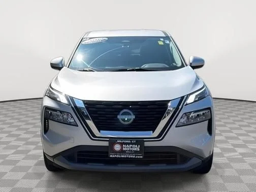 Used 2023 Silver Nissan SV image 8