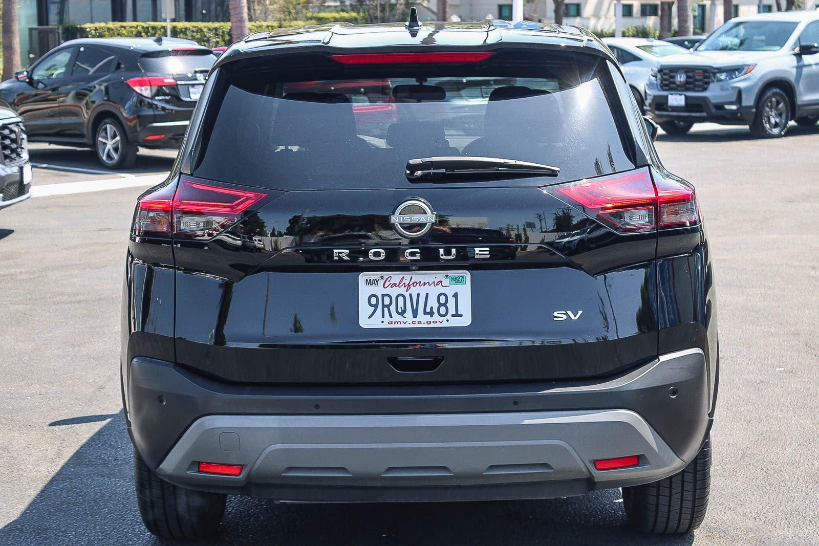 Used 2023 Super Black Nissan SV image 7