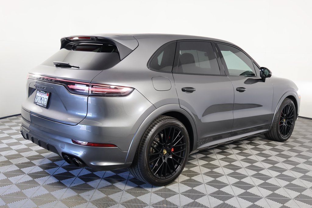 Used 2021  Porsche GTS image 4