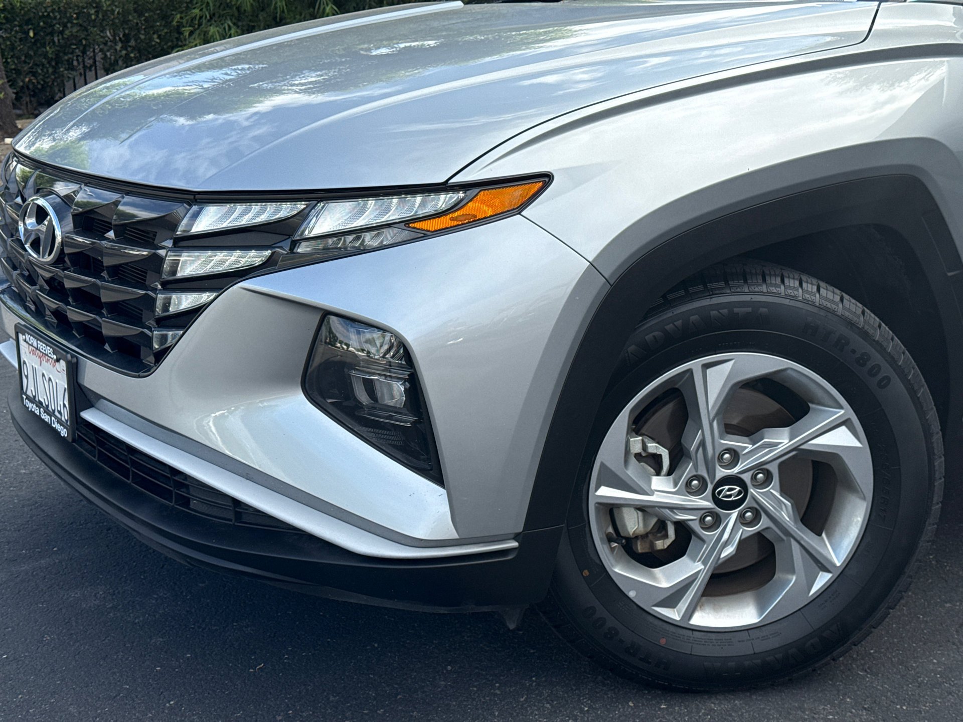 Used 2024 Shimmering Silver Hyundai SEL image 3