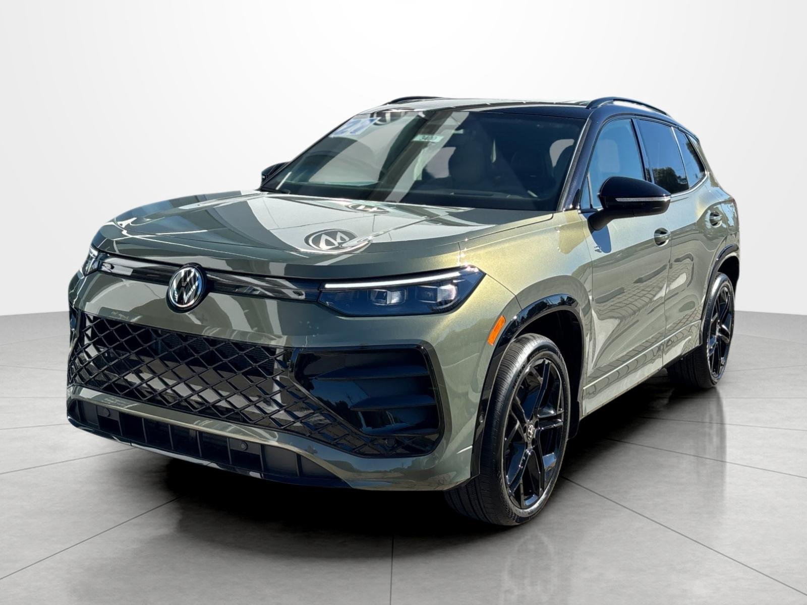 New 2027  Volkswagen SE R-Line Black image 1