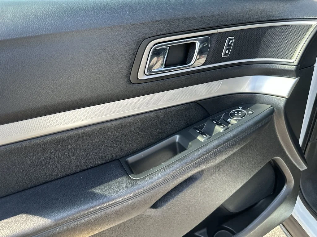 Used 2016 White Ford XLT image 19