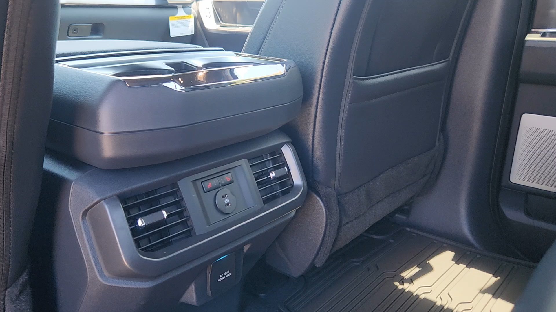 New 2026 Shadow Black Ford Outer Banks image 35