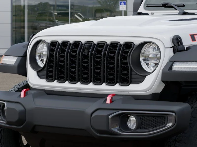 New 2026 Bright White Clear-Coat Exterior Paint Jeep Rubicon image 12