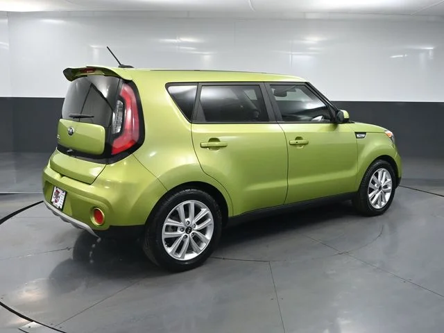 Used 2019 Green Kia Plus image 6