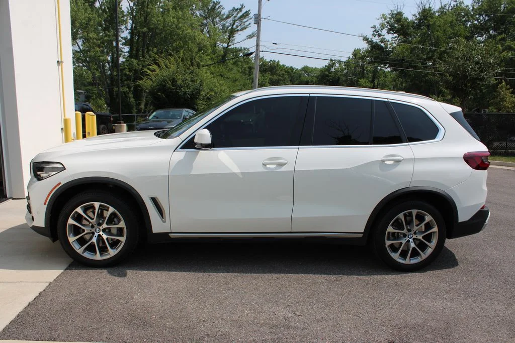 Used 2022 Alpine White BMW xDrive40i image 11