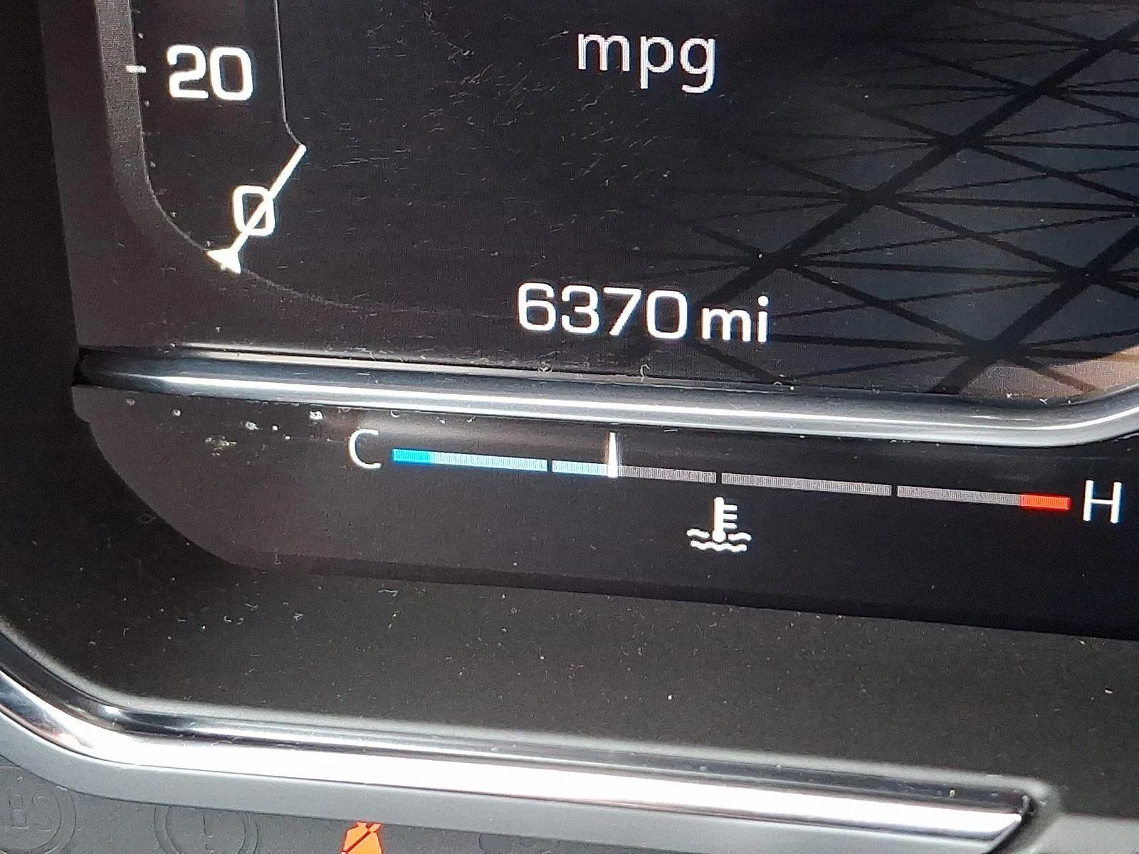 Used 2025 Summit White GMC AT4 image 21