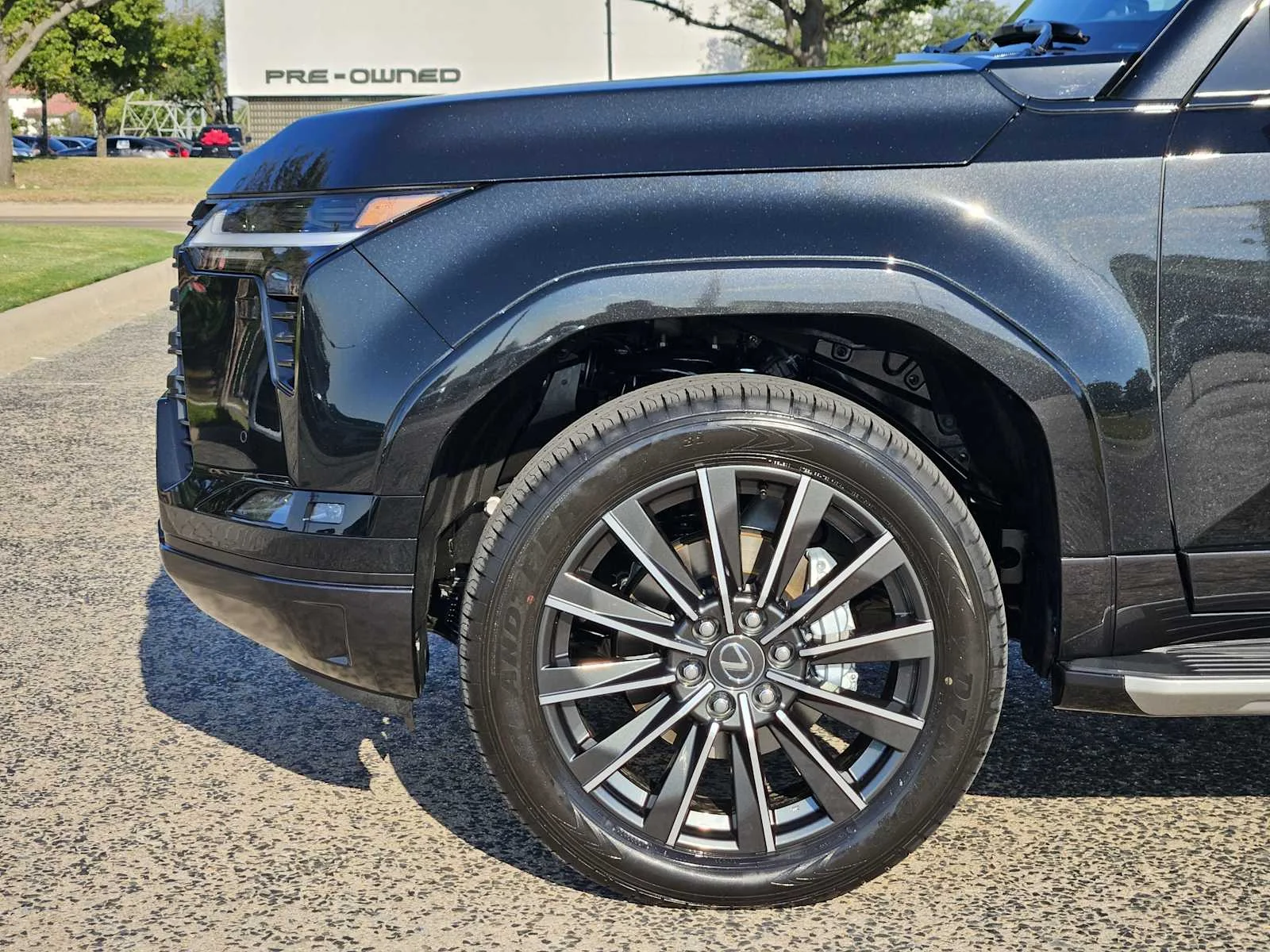 Certified Used 2026 GRAPHITE BLACK GF. Lexus Luxury image 5