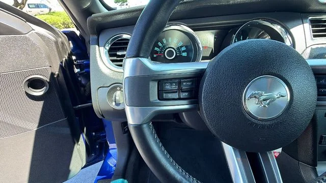 2013 Ford Mustang GT - Photo 24