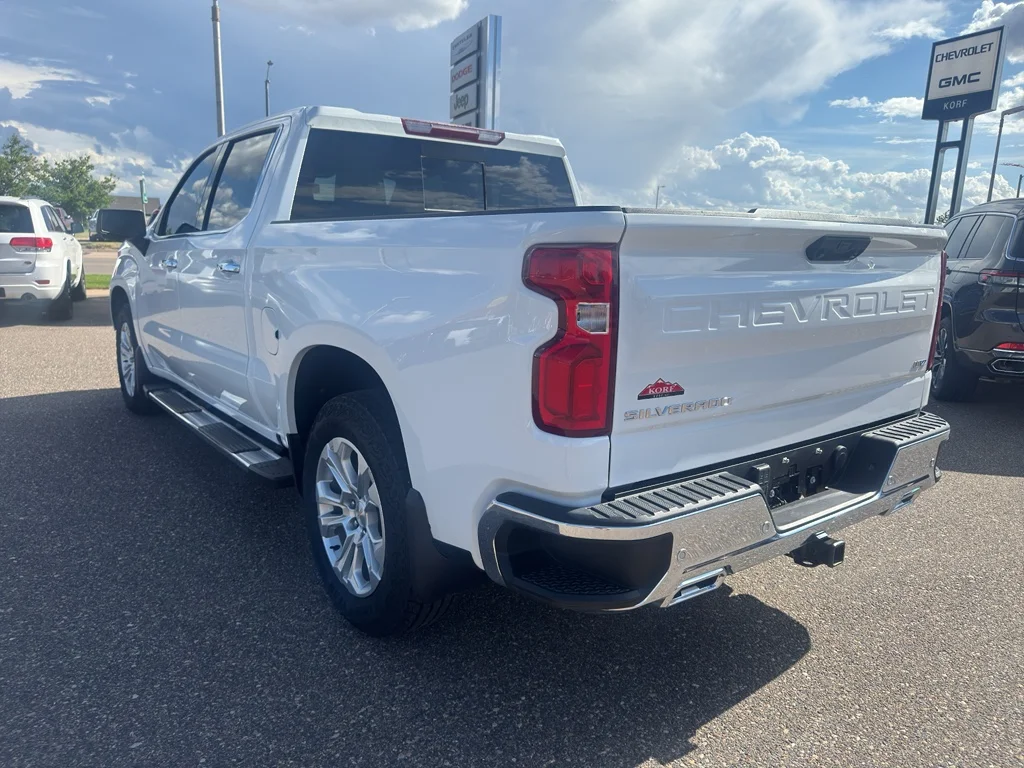 Used 2023 Summit White Chevrolet LTZ image 8