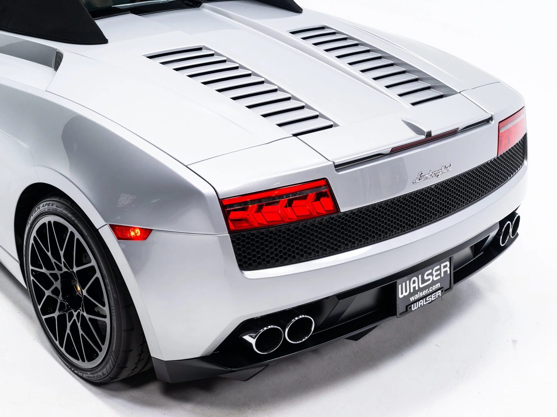 Used 2011 Grigio Thalasso Metallic Lamborghini LP560-4 image 27