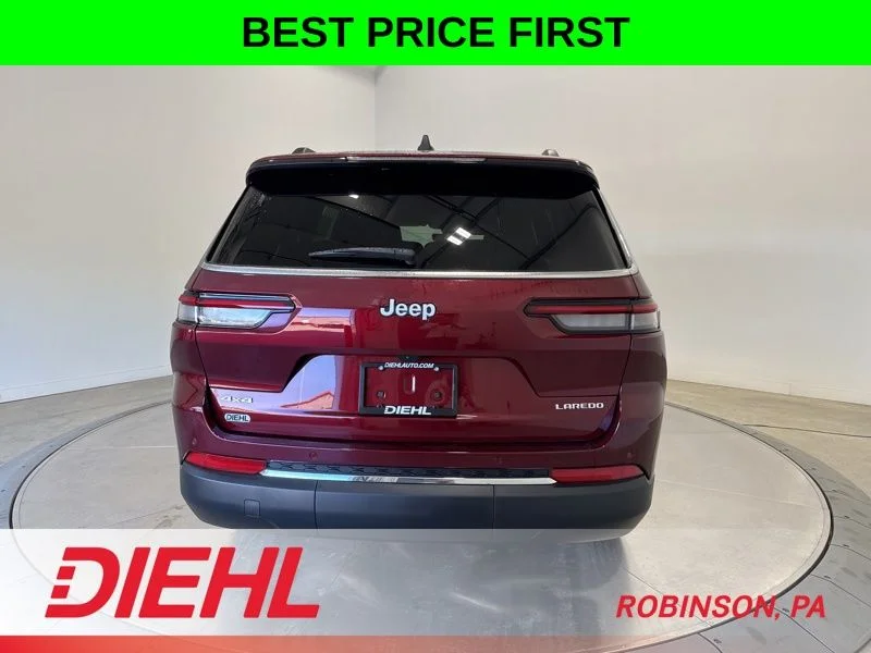New 2026 Velvet Red Pearl-Coat Exterior Paint Jeep Laredo image 6