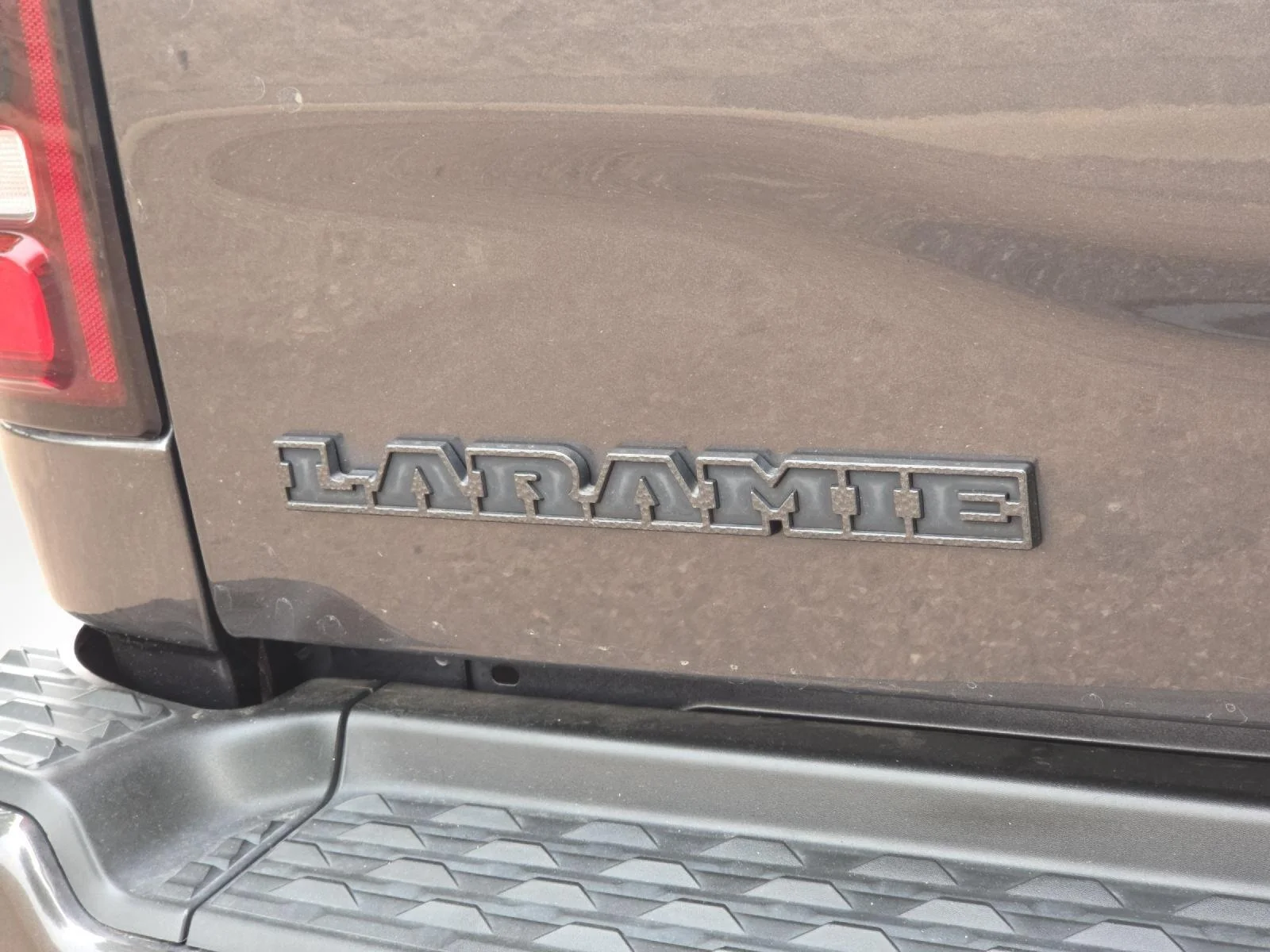 Used 2021 Granite Crystal Metallic Clearcoat Ram Laramie image 22