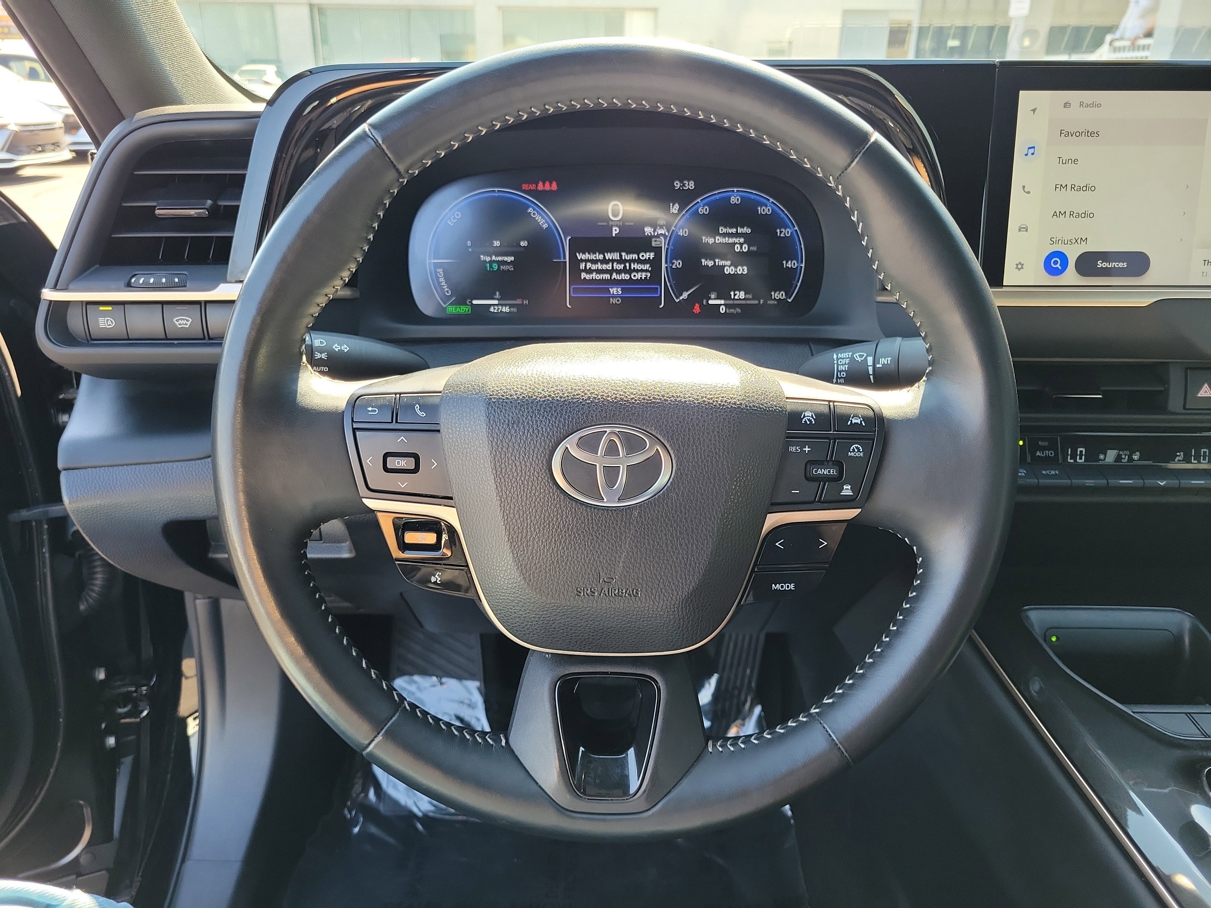 2025 Toyota Crown XLE - Photo 21
