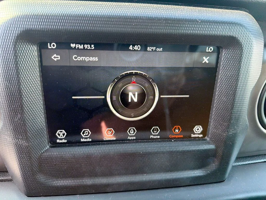 Used 2020 Black Jeep Sport S image 19
