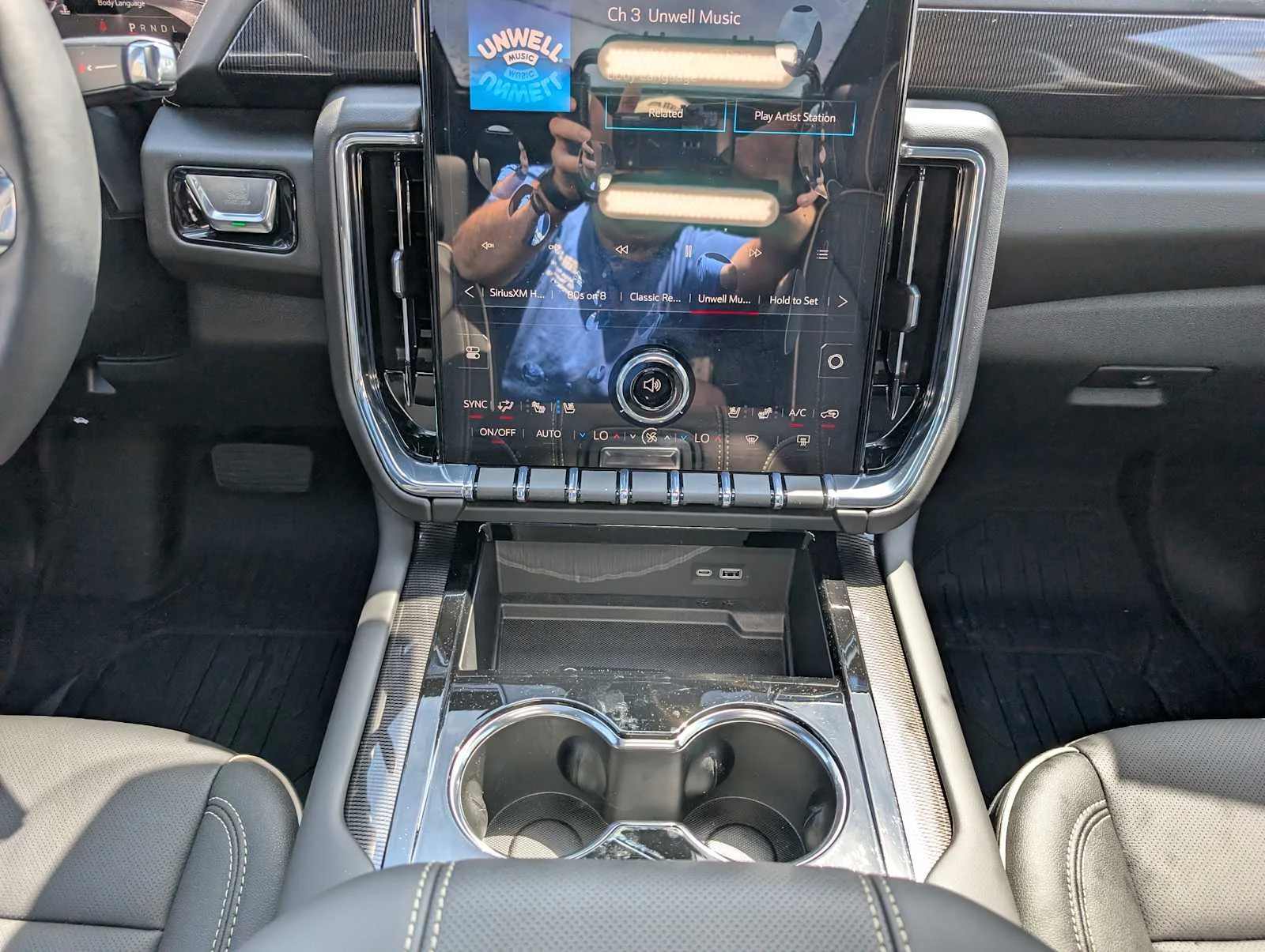 2026 GMC Yukon XL Elevation - Photo 14