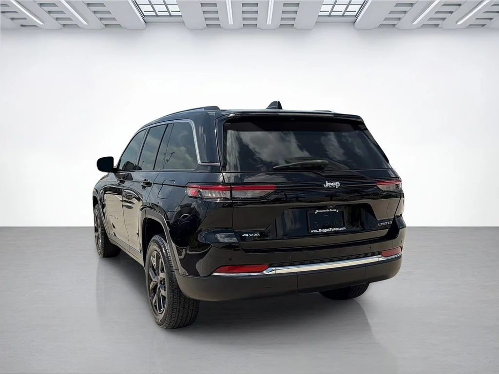 Used 2022 Black Jeep Limited image 5