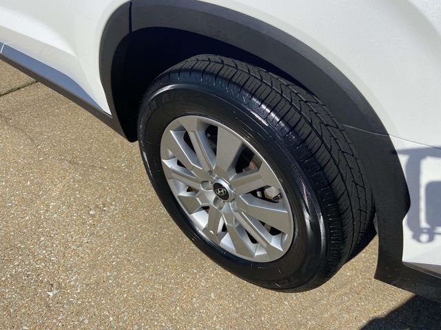 Used 2024 White Hyundai SEL image 7