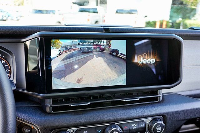 New 2026 Bright White Clear-Coat Exterior Paint Jeep Sport image 28