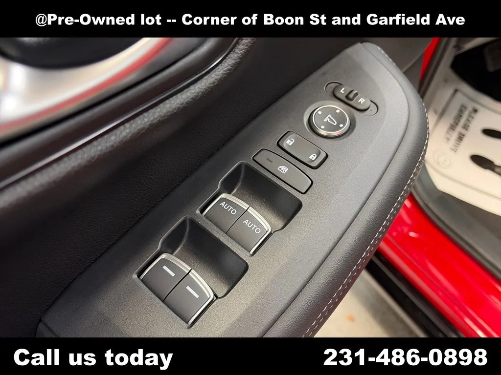 Used 2024  Honda EX-L image 15